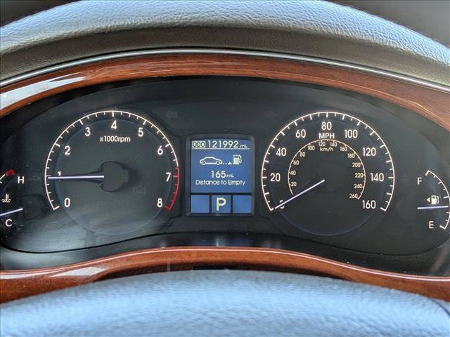 Used 2012 Hyundai Genesis 3.8 RWD image 11