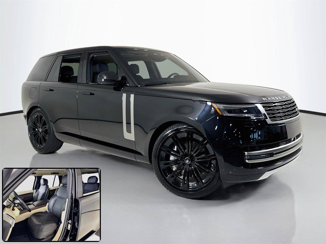 Used 2024 Land Rover Range Rover SE AWD/4WD image 2