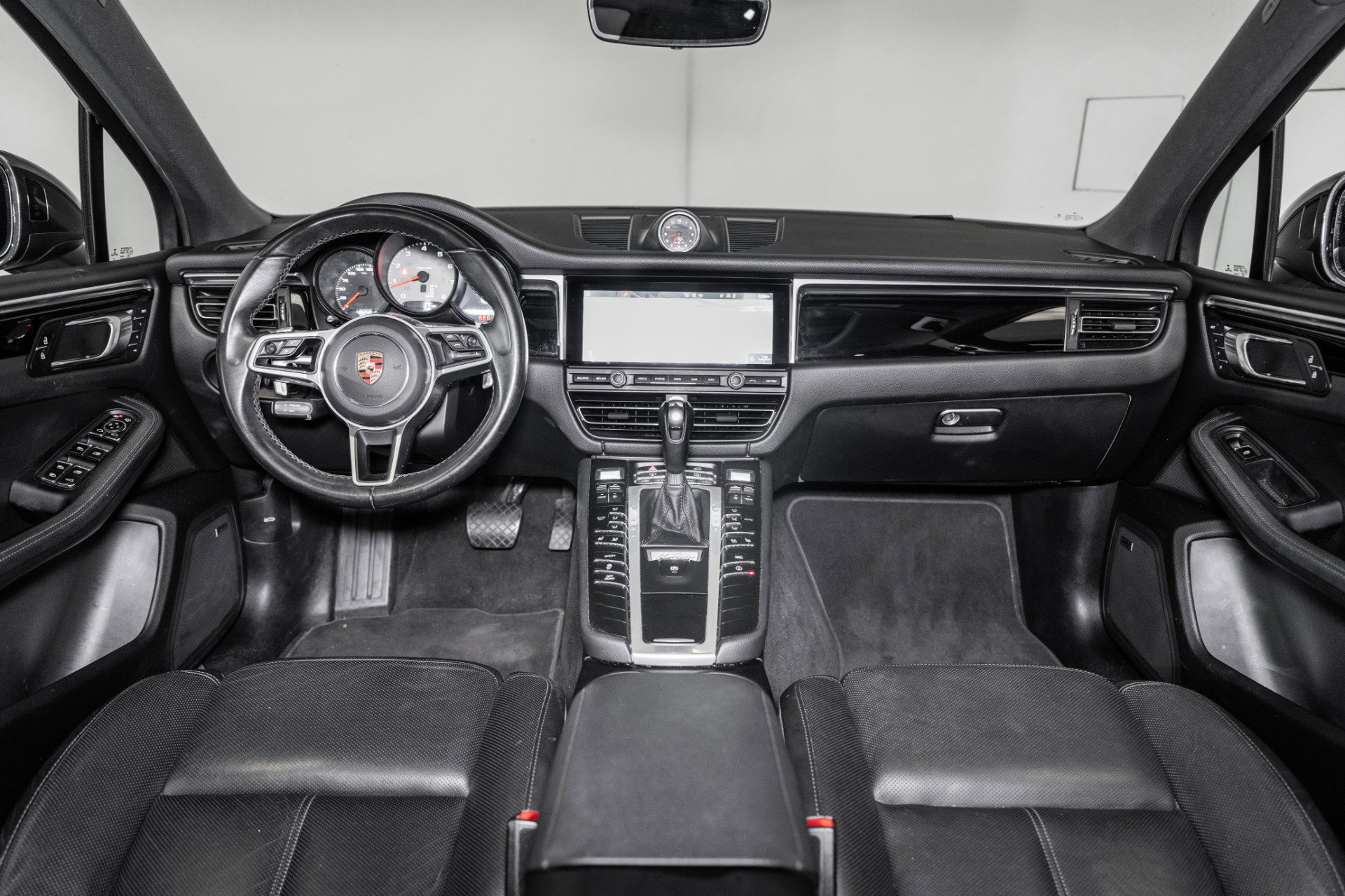 Used 2021 Porsche Macan S image 28