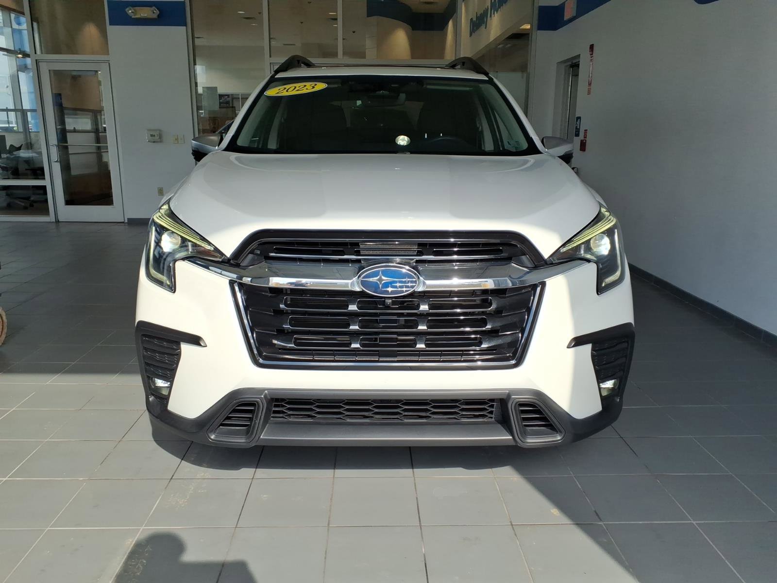 Certified 2023 Subaru Ascent Limited w/ Technology Package image 2