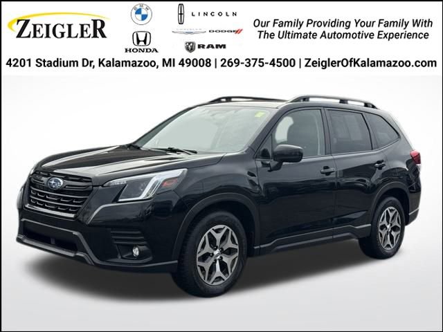 Used 2024 Subaru Forester Premium image 1