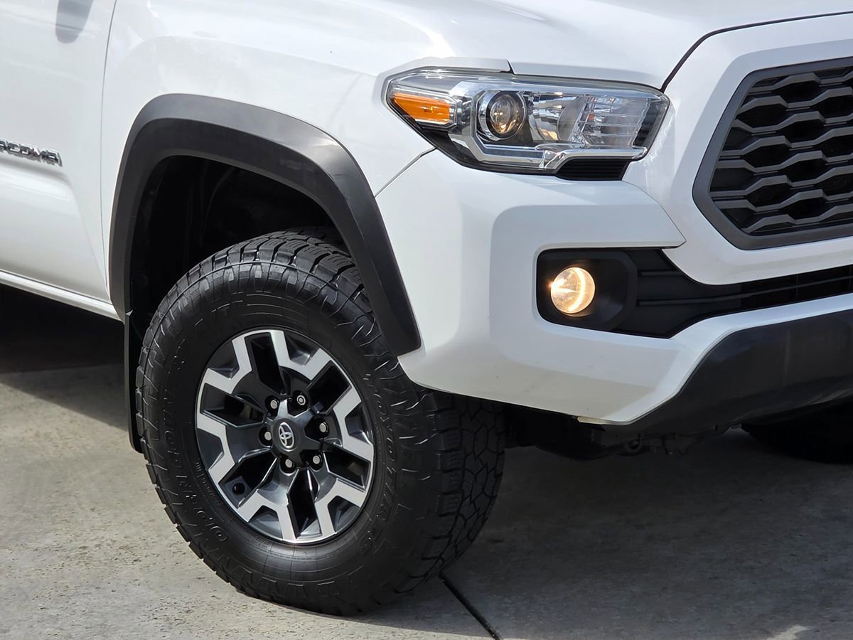 Used 2022 Toyota Tacoma TRD Off-Road w/ Technology Package AWD/4WD image 5