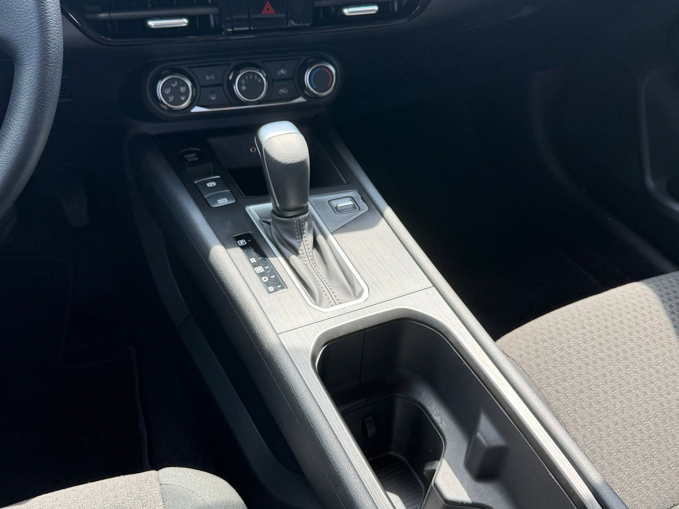 Certified 2025 Nissan Kicks S image 16