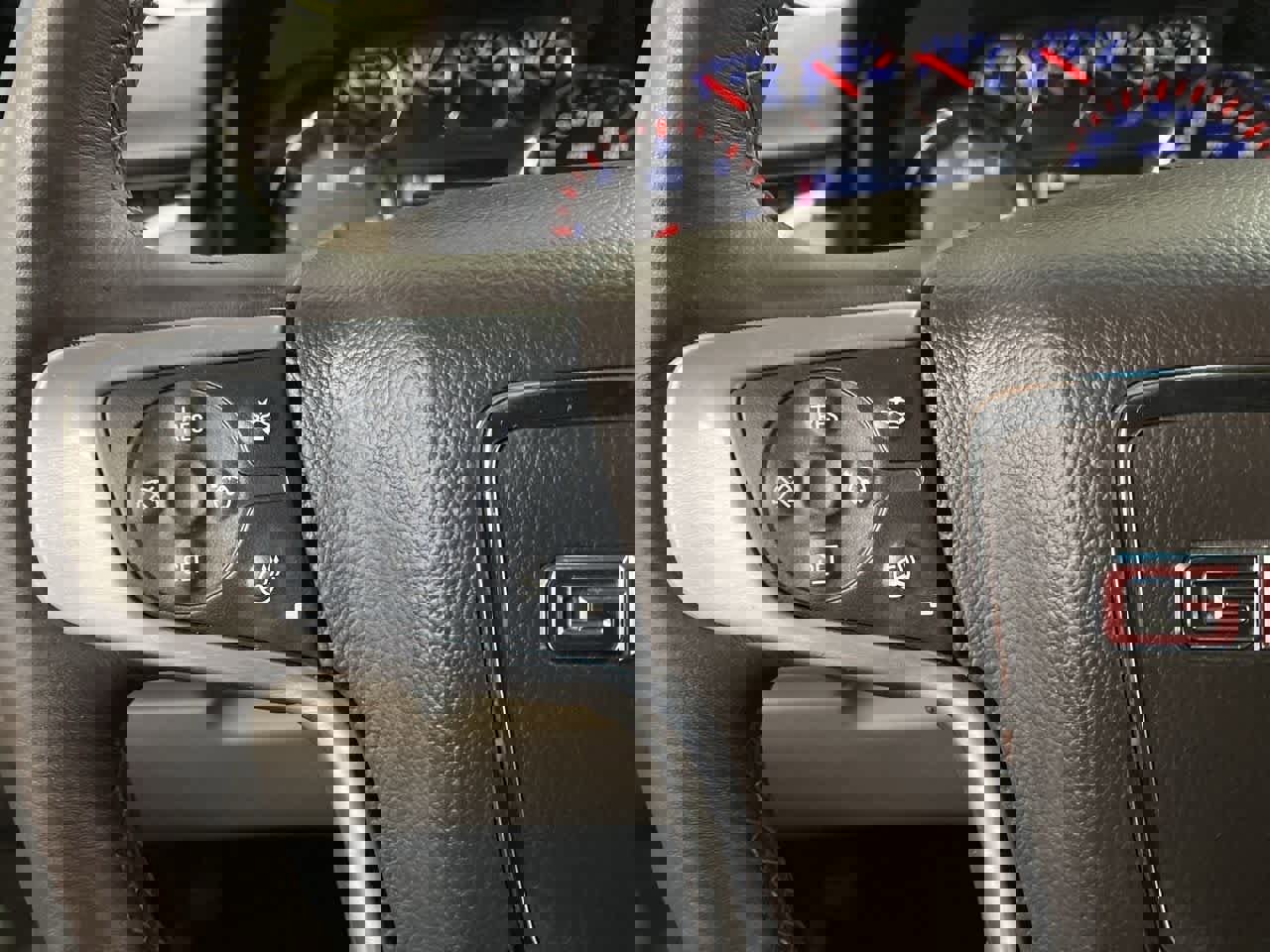 Used 2015 GMC Yukon SLT w/ Open Road Package image 19