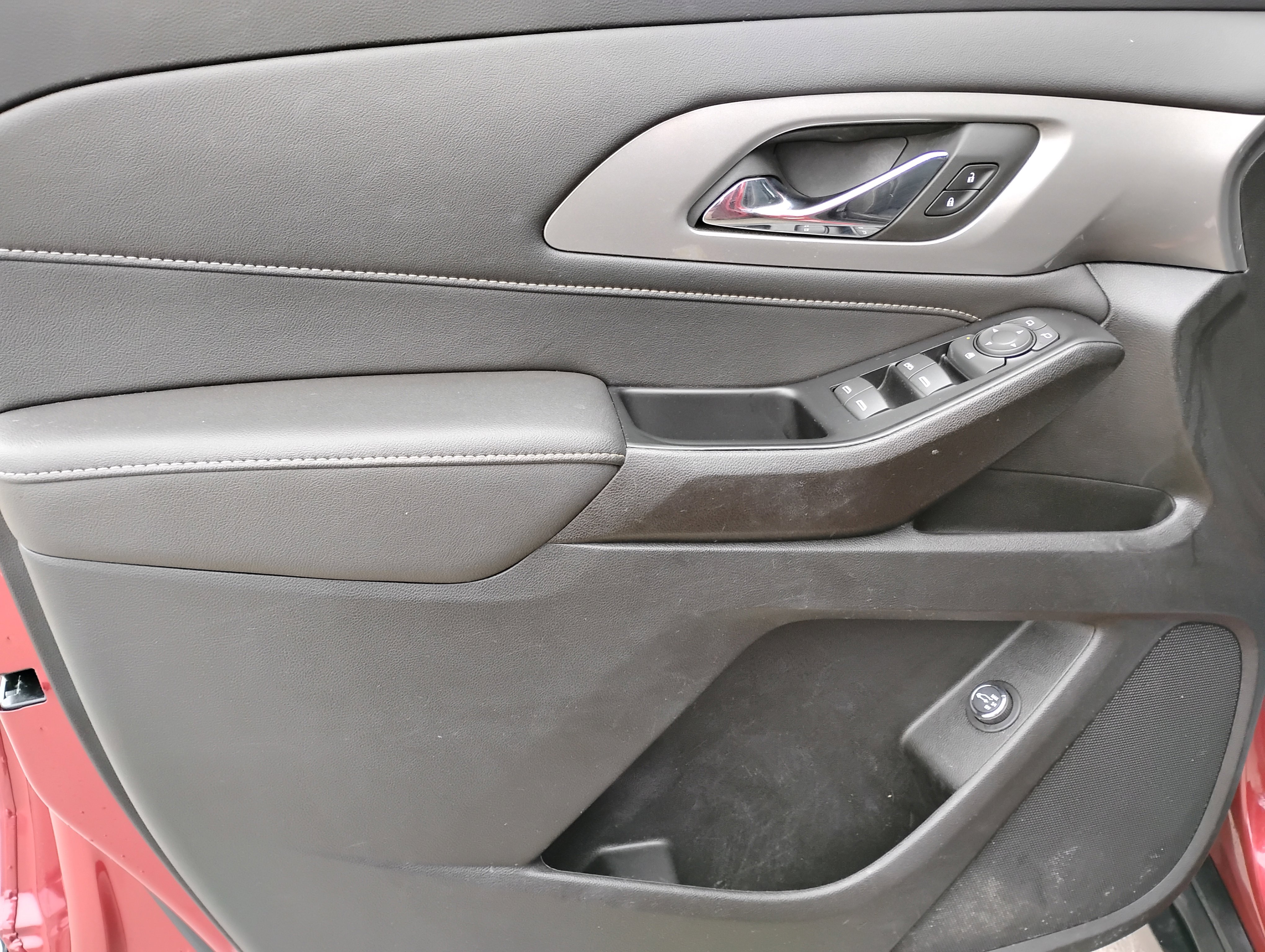 Used 2023 Chevrolet Traverse LT w/ LPO, Floor Liner Package image 15