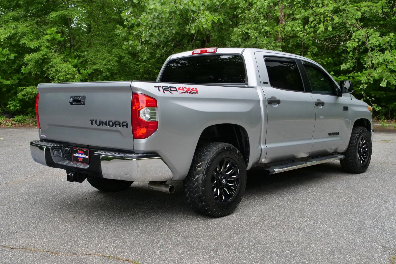 Used 2018 Toyota Tundra SR5 w/ TRD Off Road Package AWD/4WD image 22