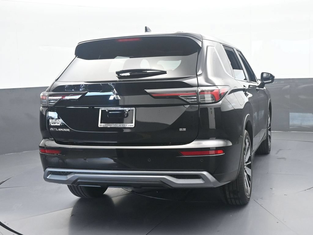 New 2026 Mitsubishi Outlander SE FWD image 5