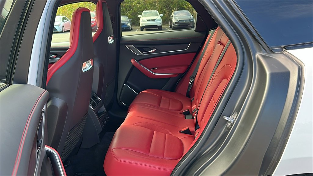 Certified 2024 Jaguar F-PACE R-Dynamic S image 24