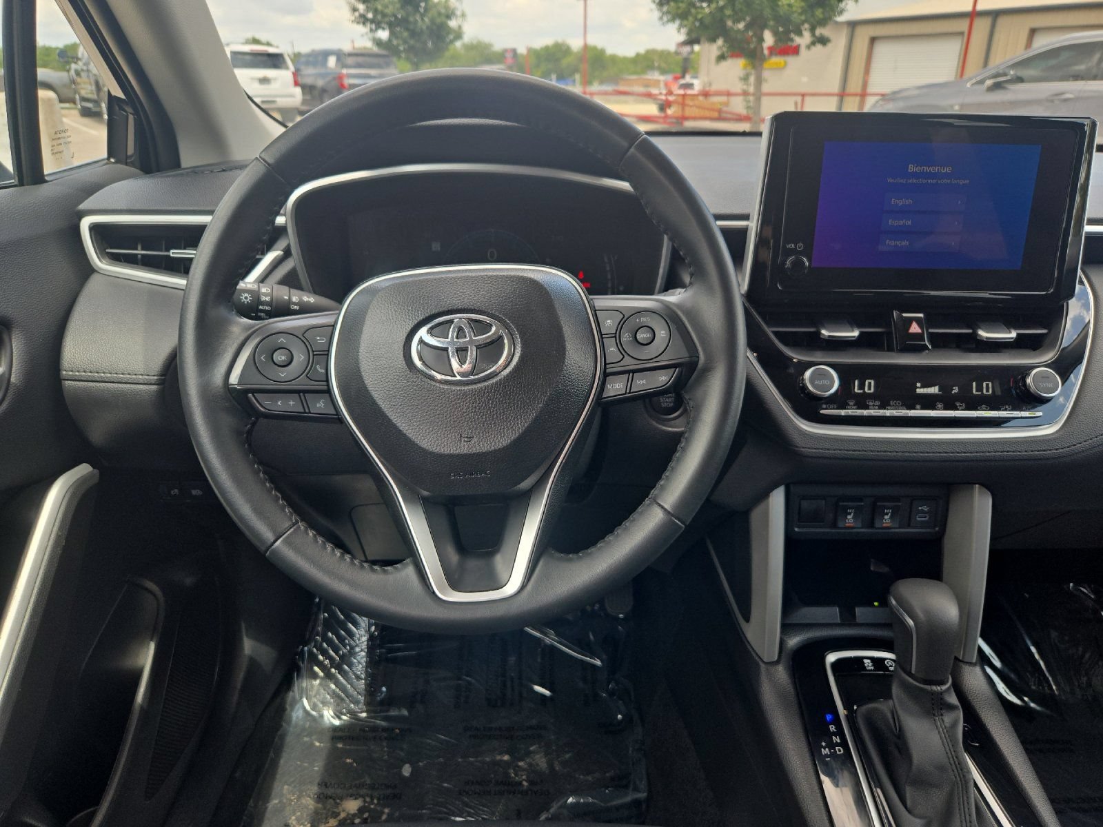Certified 2025 Toyota Corolla Cross XLE FWD image 13