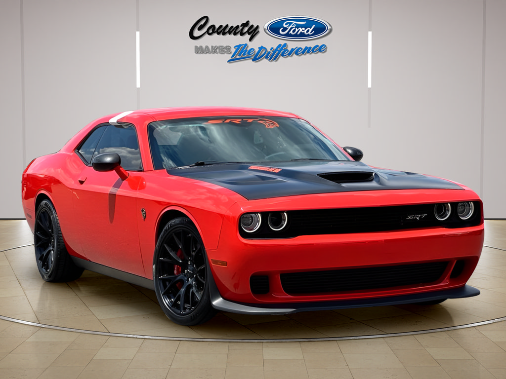 Used 2016 Dodge Challenger SRT Hellcat RWD image 1