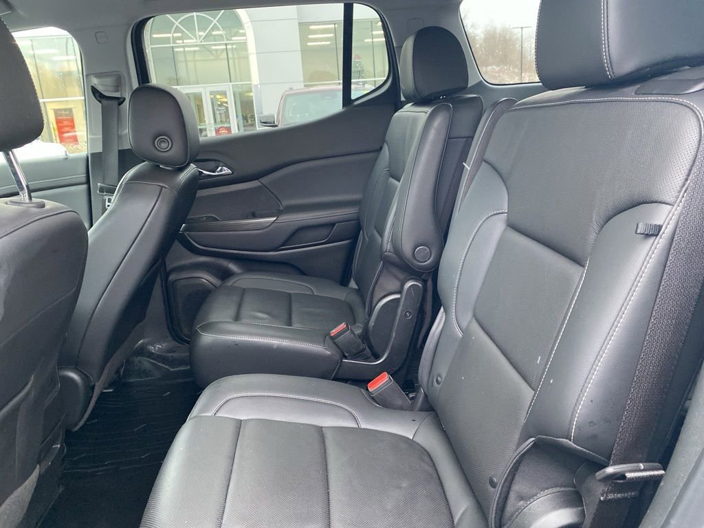 Used 2023 GMC Acadia SLT w/ Elevation Edition image 18
