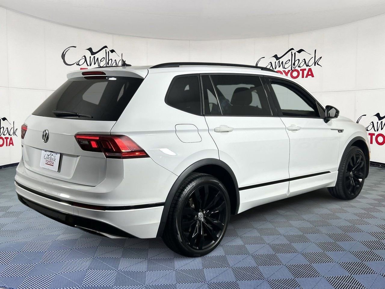 Used 2021 Volkswagen Tiguan SE R-Line image 7