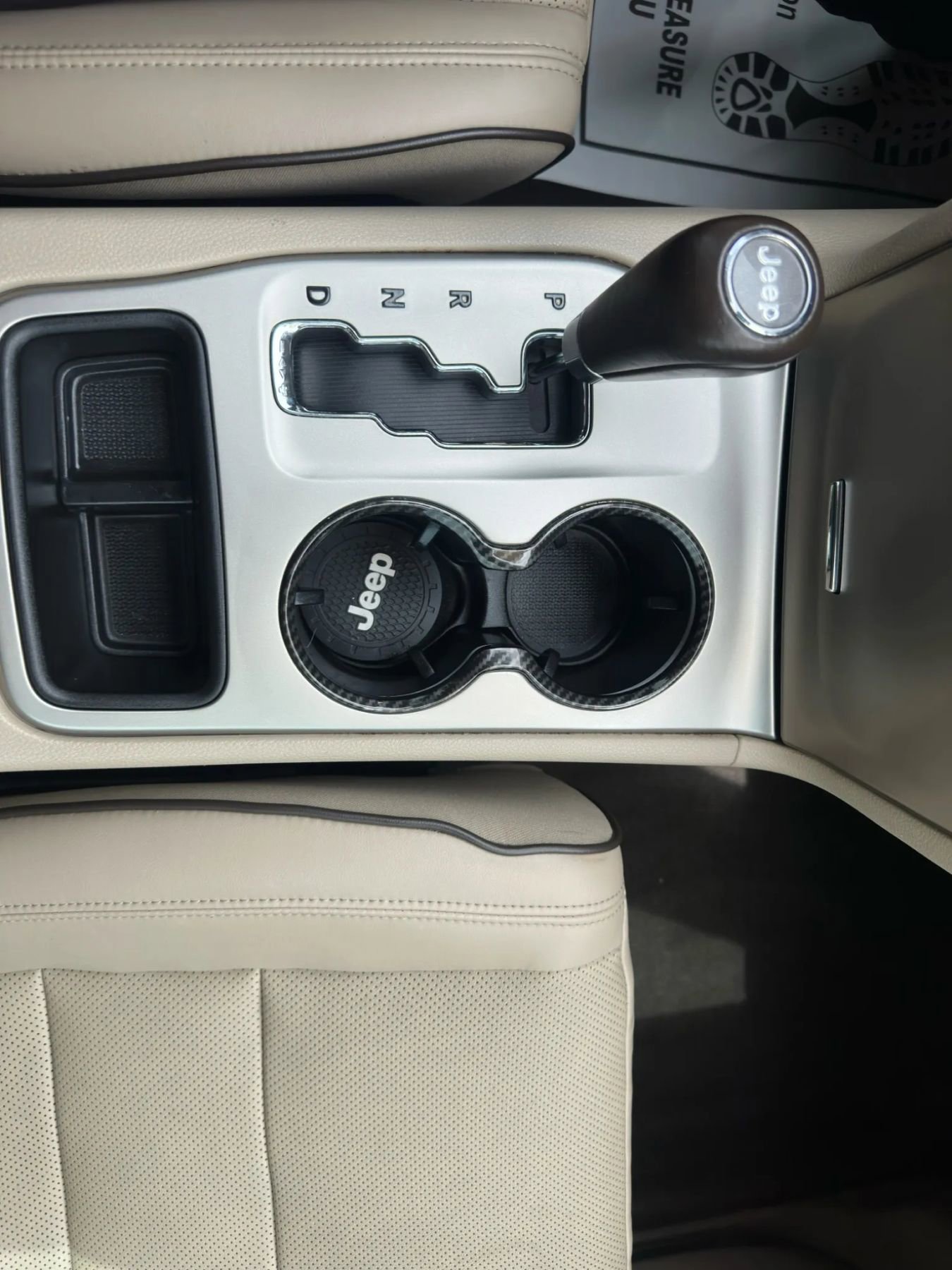 Used 2011 Jeep Grand Cherokee Overland w/ Trailer Tow Group IV image 25