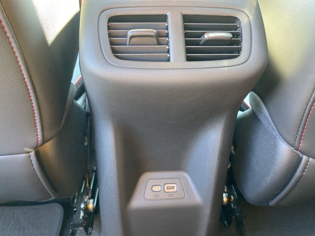 Used 2023 Buick Envision Essence w/ Technology Package I image 28