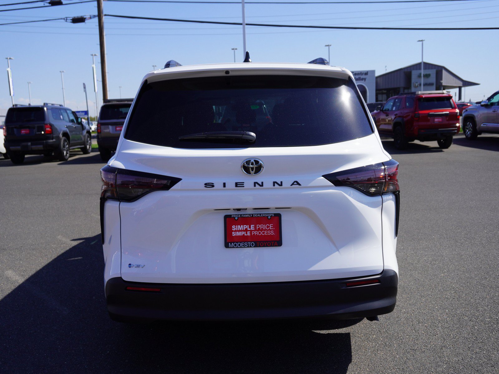 New 2026 Toyota Sienna LE FWD image 10