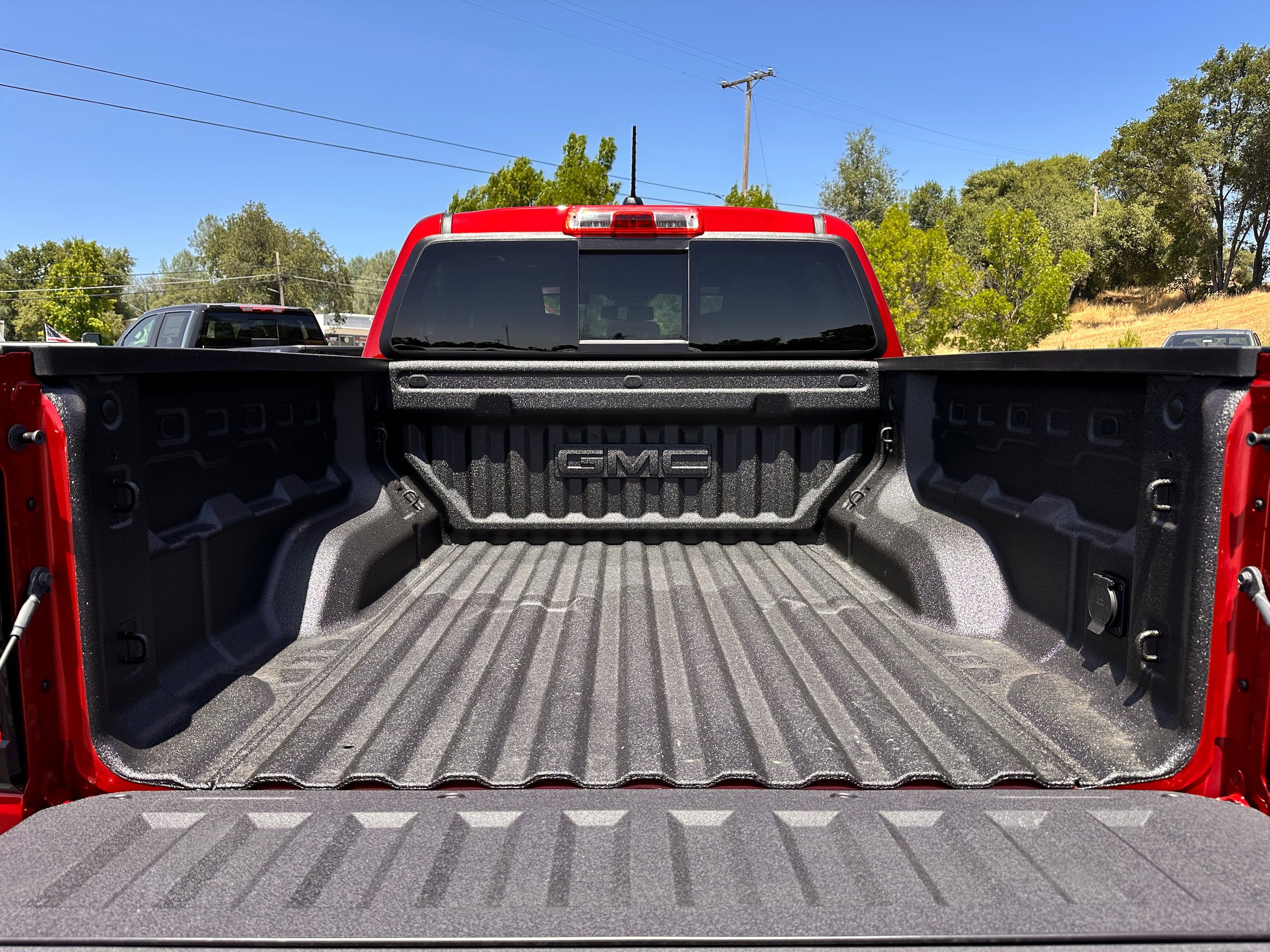 Used 2025 GMC Canyon Elevation w/ Convenience Package RWD image 7