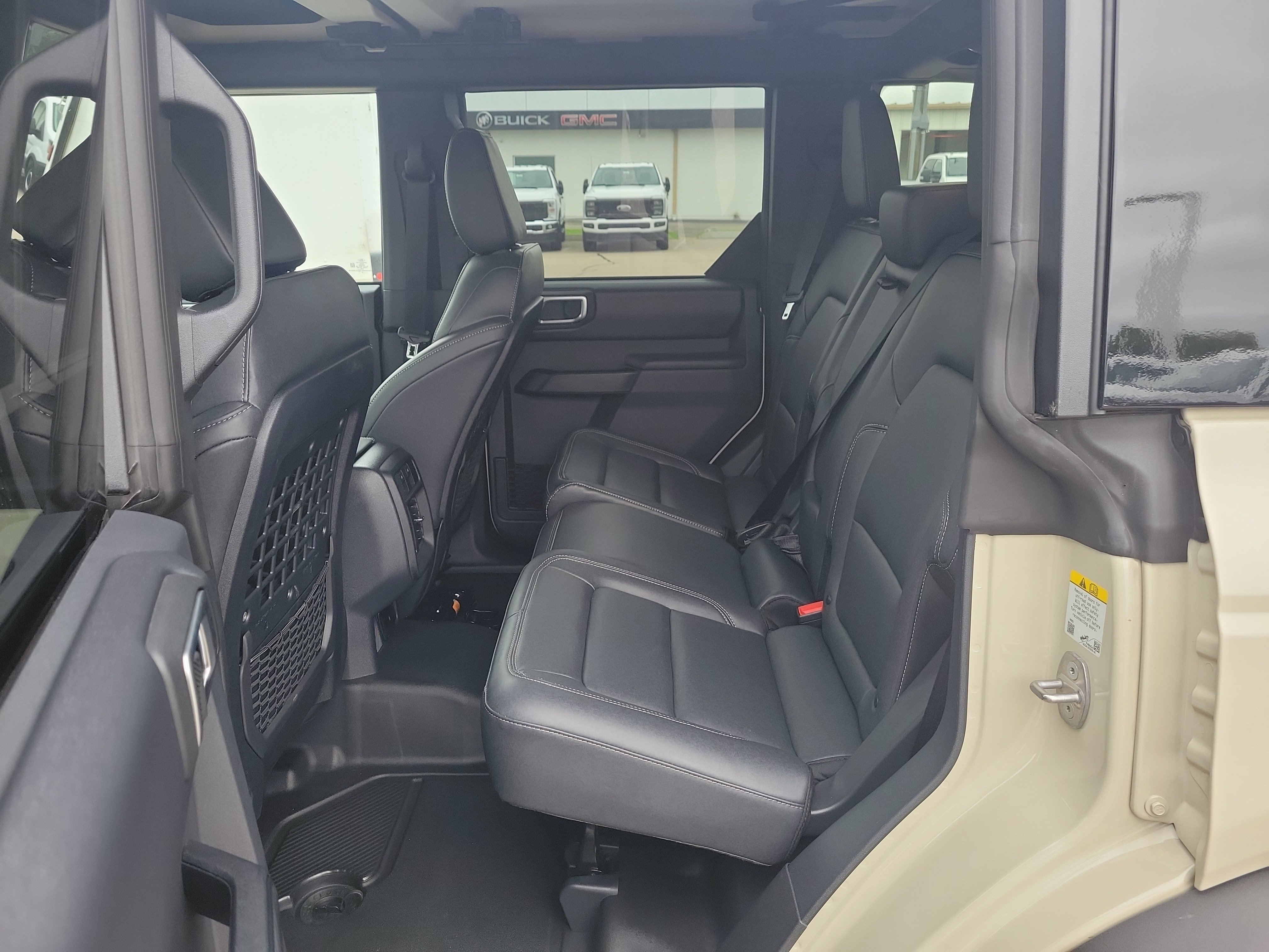 Used 2026 Ford Bronco Badlands AWD/4WD image 11