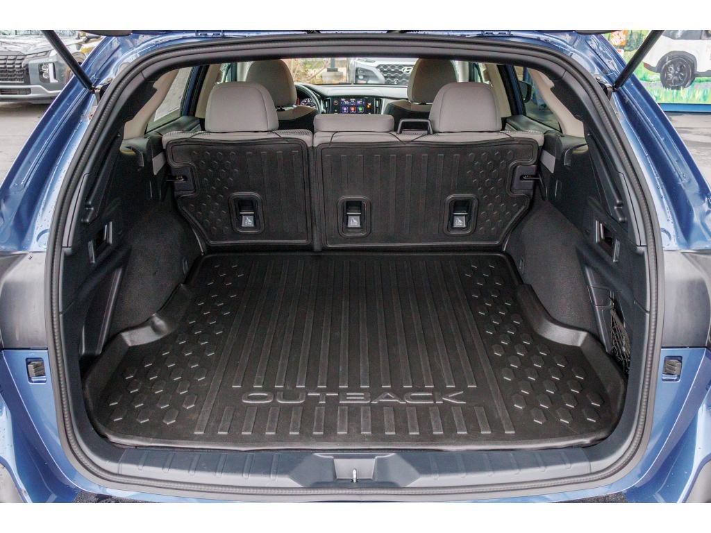 Used 2022 Subaru Outback Premium AWD/4WD image 14
