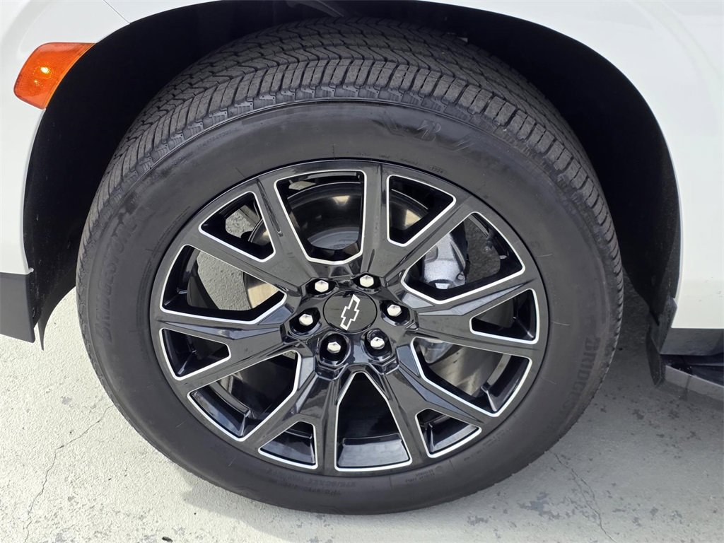 Used 2024 Chevrolet Suburban RST image 39