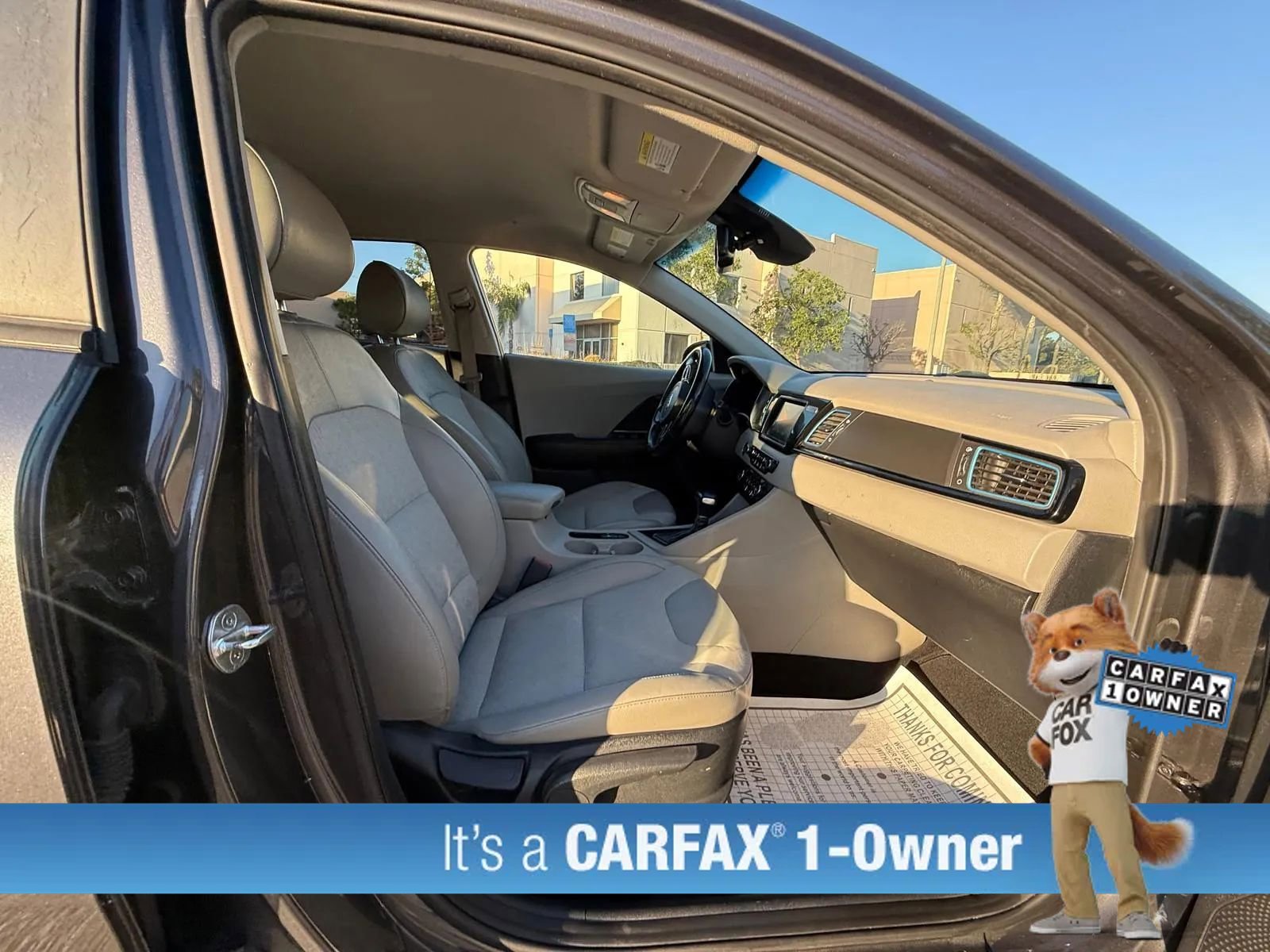 Used 2018 Kia Niro EX image 27
