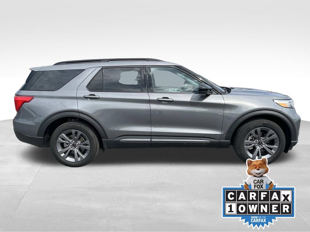 Used 2023 Ford Explorer XLT w/ Equipment Group 202A image 2