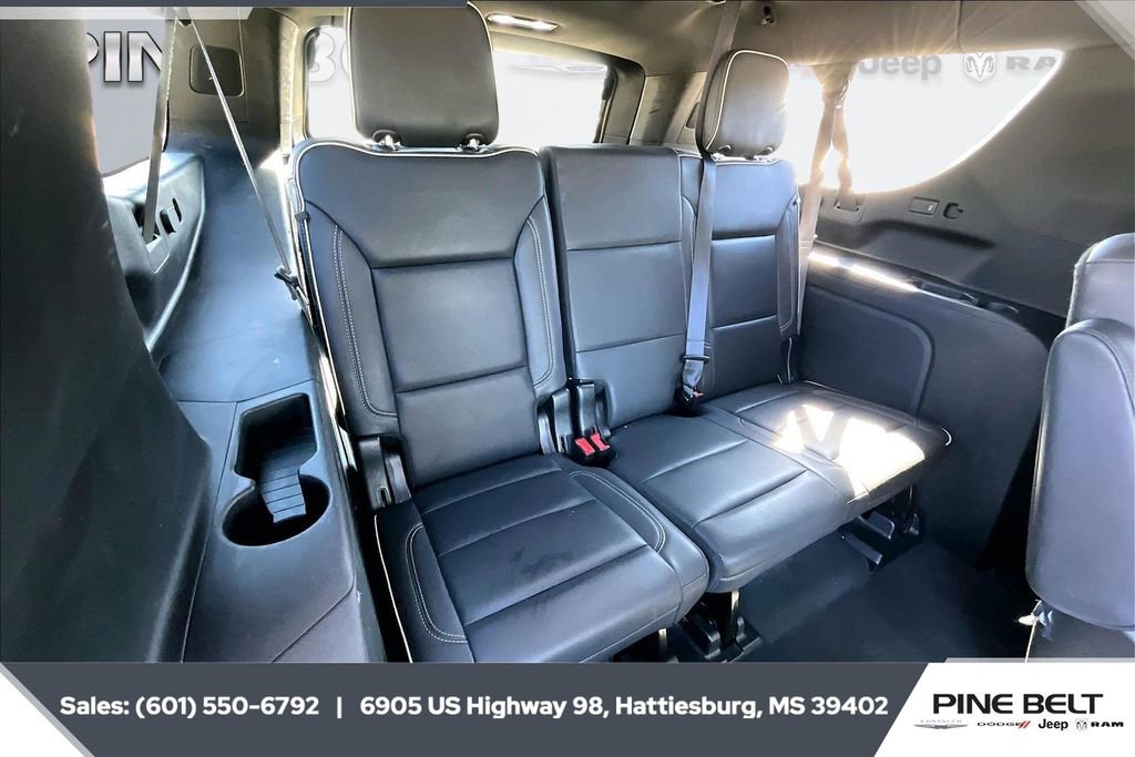 Used 2023 Chevrolet Suburban Premier image 21