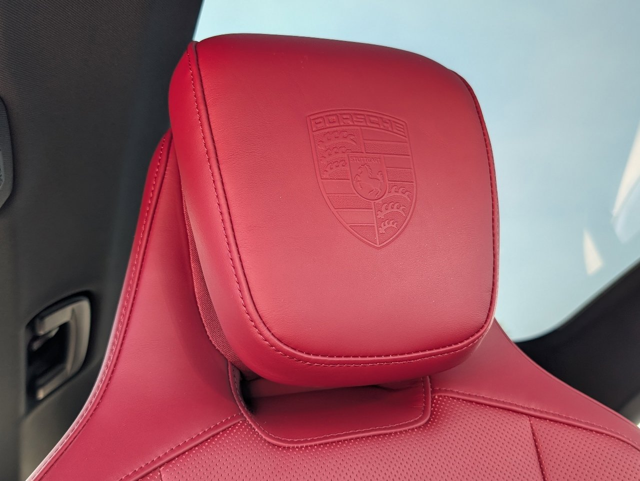 Used 2024 Porsche Taycan image 18