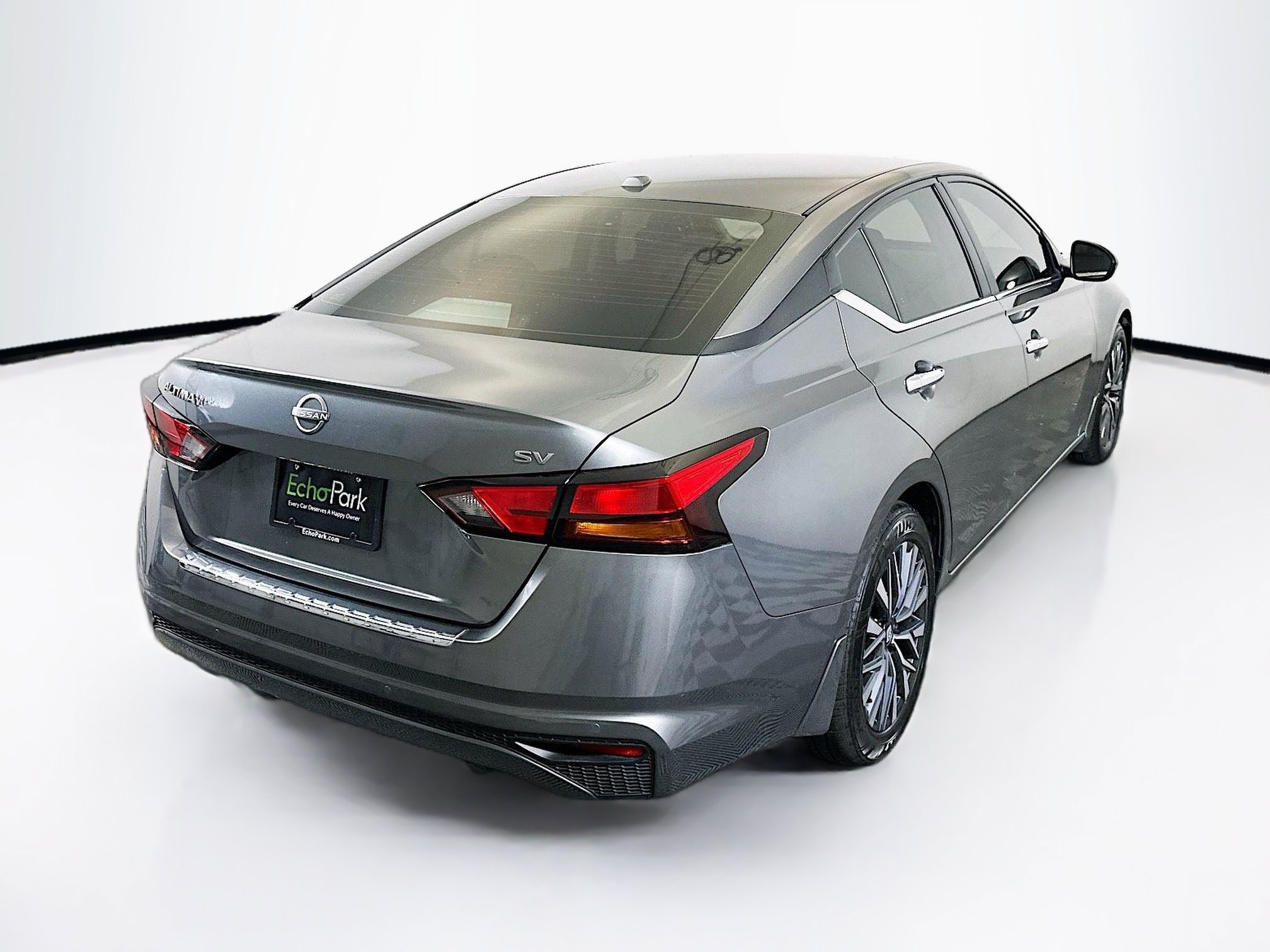Used 2023 Nissan Altima 2.5 SV FWD image 9