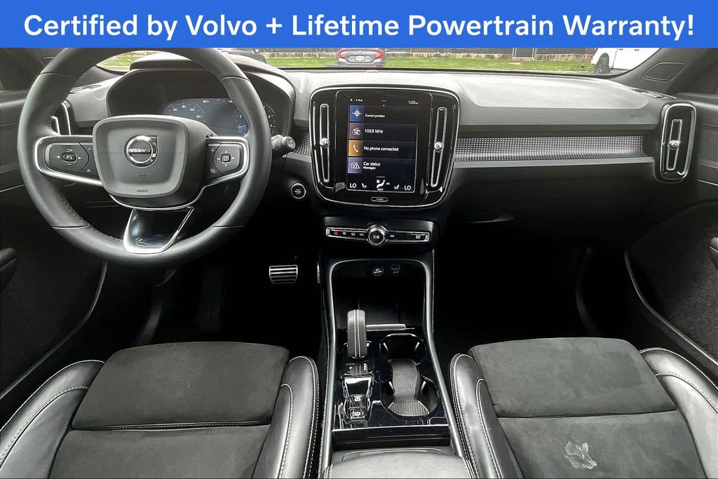 Used 2022 Volvo XC40 T5 R-Design image 19