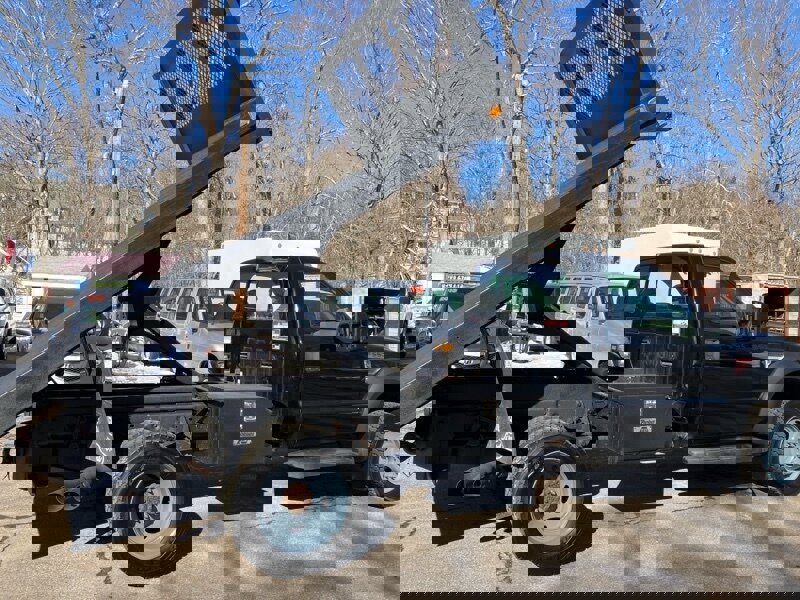 Used 2008 Ford F550 4x4 Regular Cab Super Duty image 22