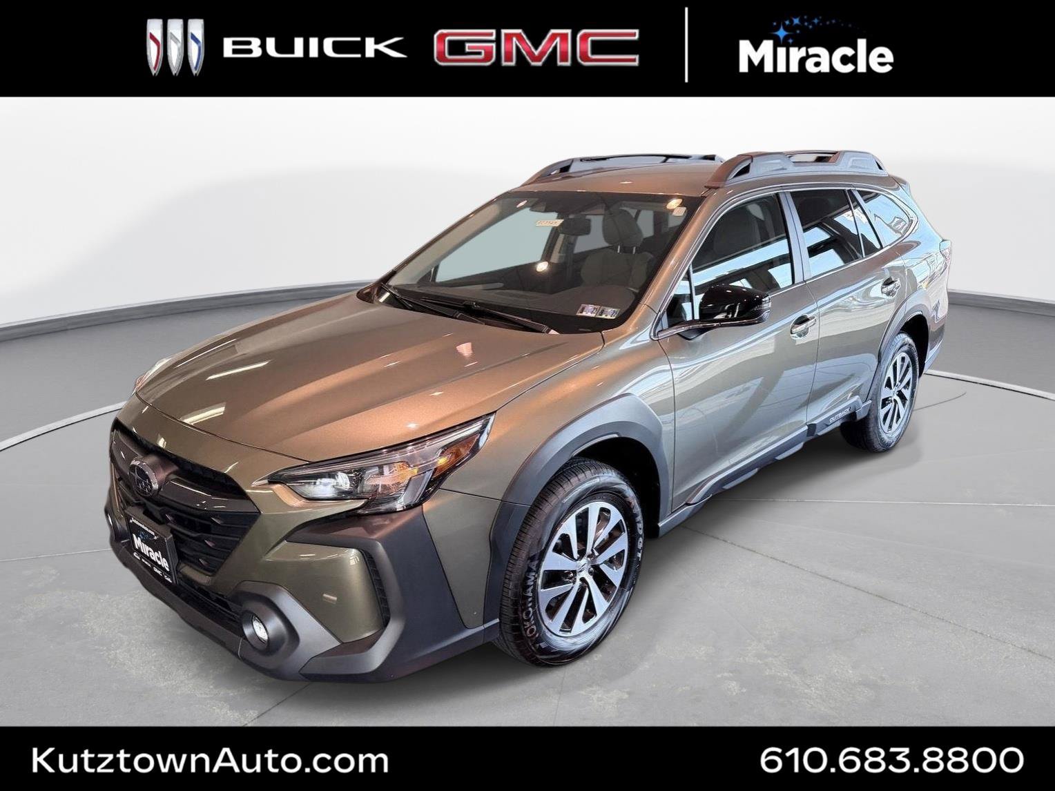 Used 2025 Subaru Outback Premium AWD/4WD image 1