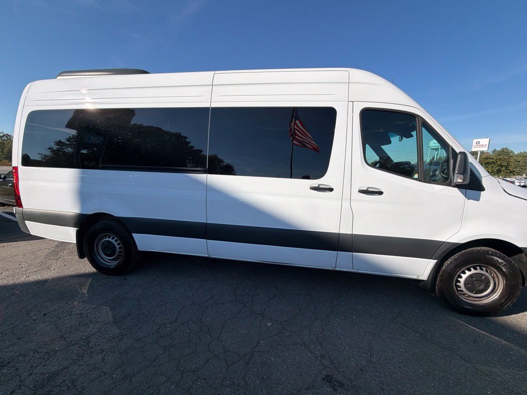 Used 2025 Mercedes-Benz Sprinter 2500 image 3