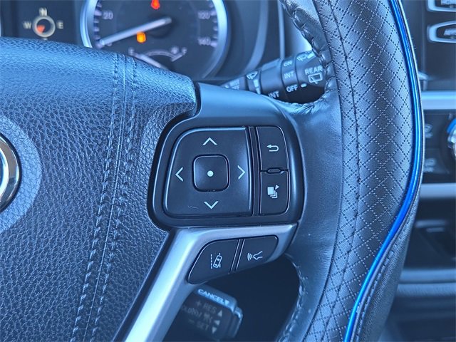 Used 2018 Toyota Highlander SE image 21