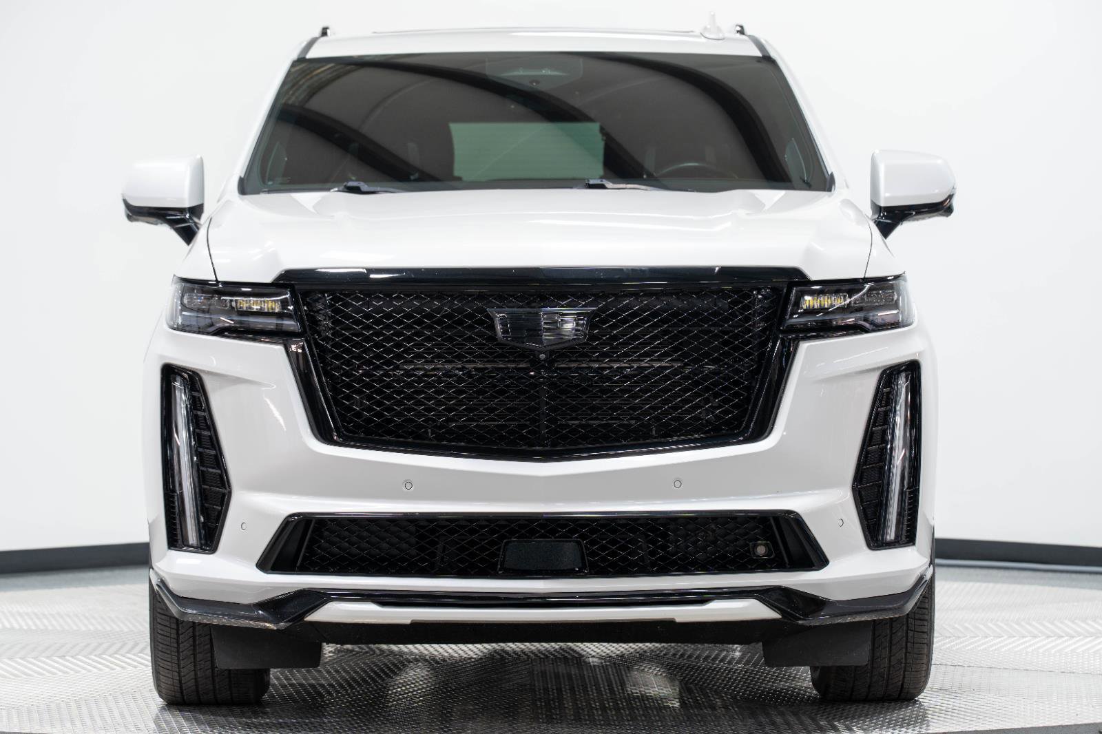 Used 2023 Cadillac Escalade V image 3