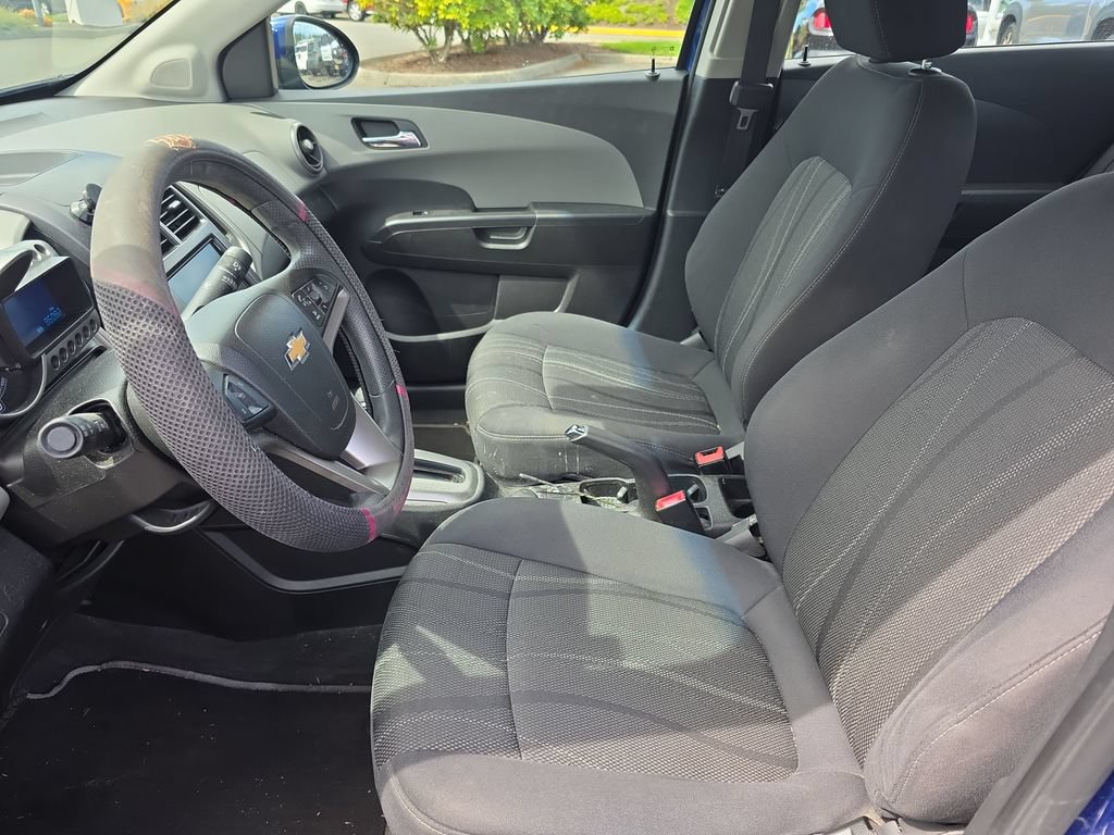 Used 2013 Chevrolet Sonic LT FWD image 4