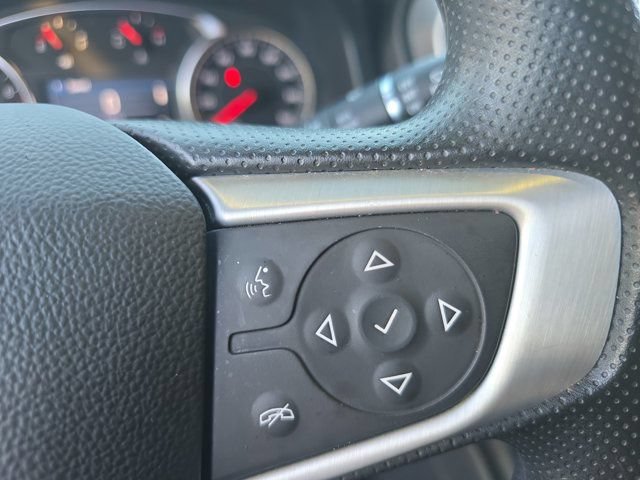 Used 2023 GMC Acadia SLE FWD image 22