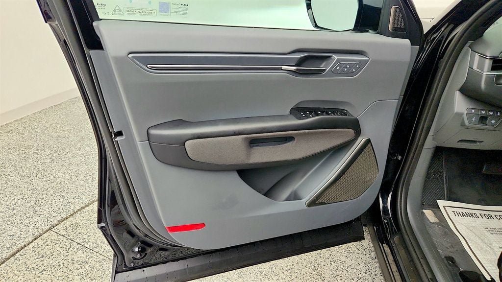 Used 2026 Kia EV9 Land w/ Nightfall Edition Package AWD/4WD image 11