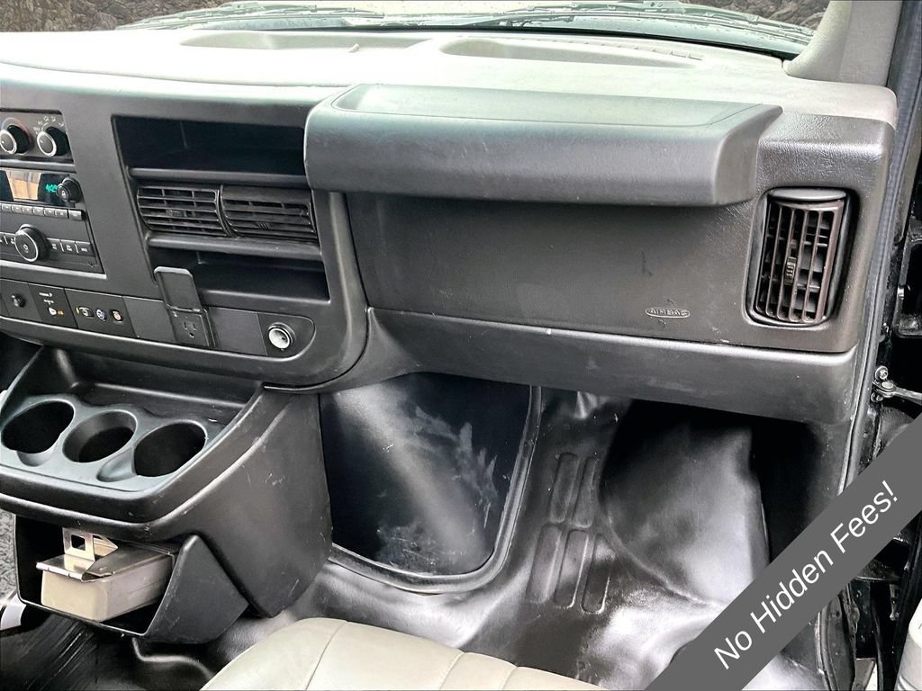 Used 2020 GMC Savana 2500 RWD image 14