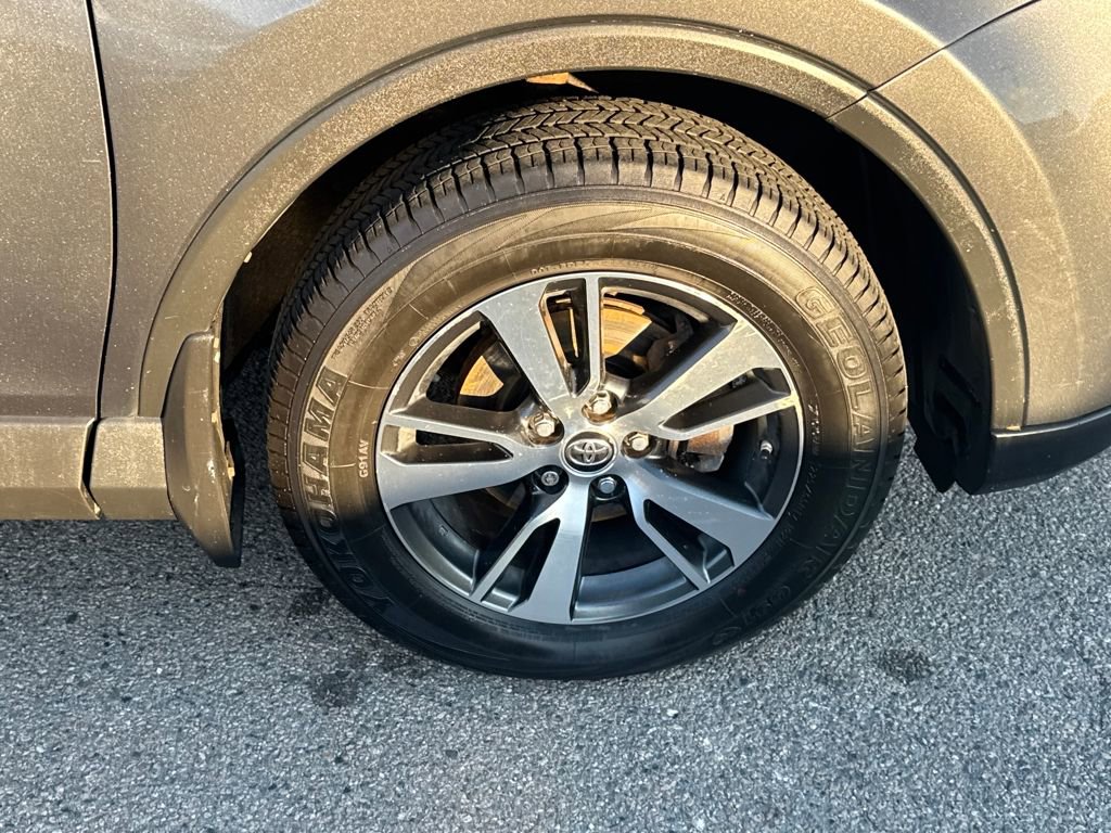 Used 2017 Toyota RAV4 XLE image 41