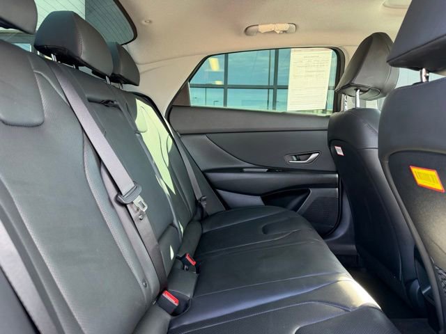 Used 2025 Hyundai Elantra Limited image 14