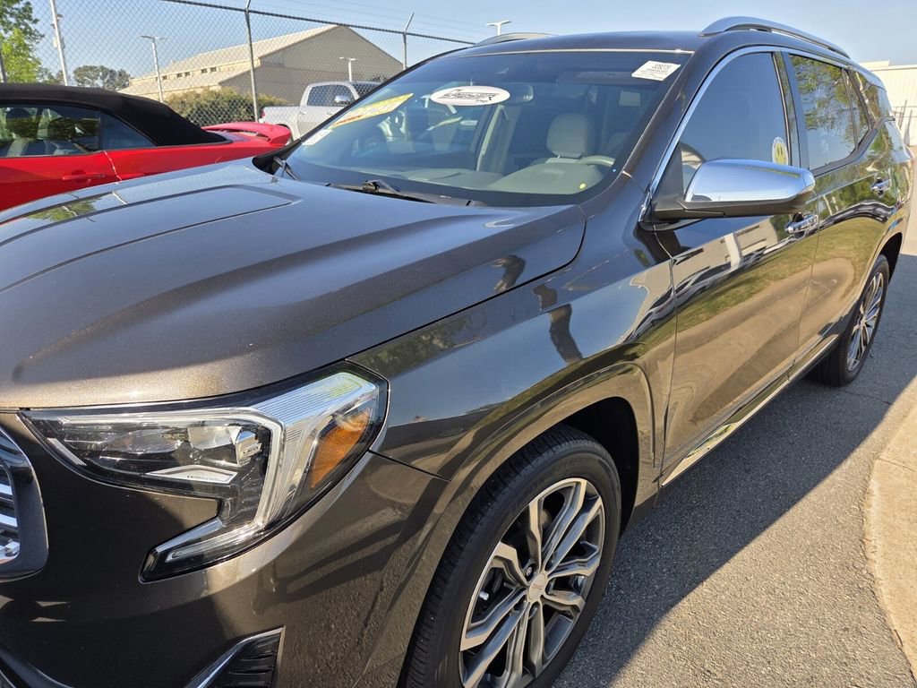 Used 2019 GMC Terrain Denali w/ Driver Alert Package II image 10