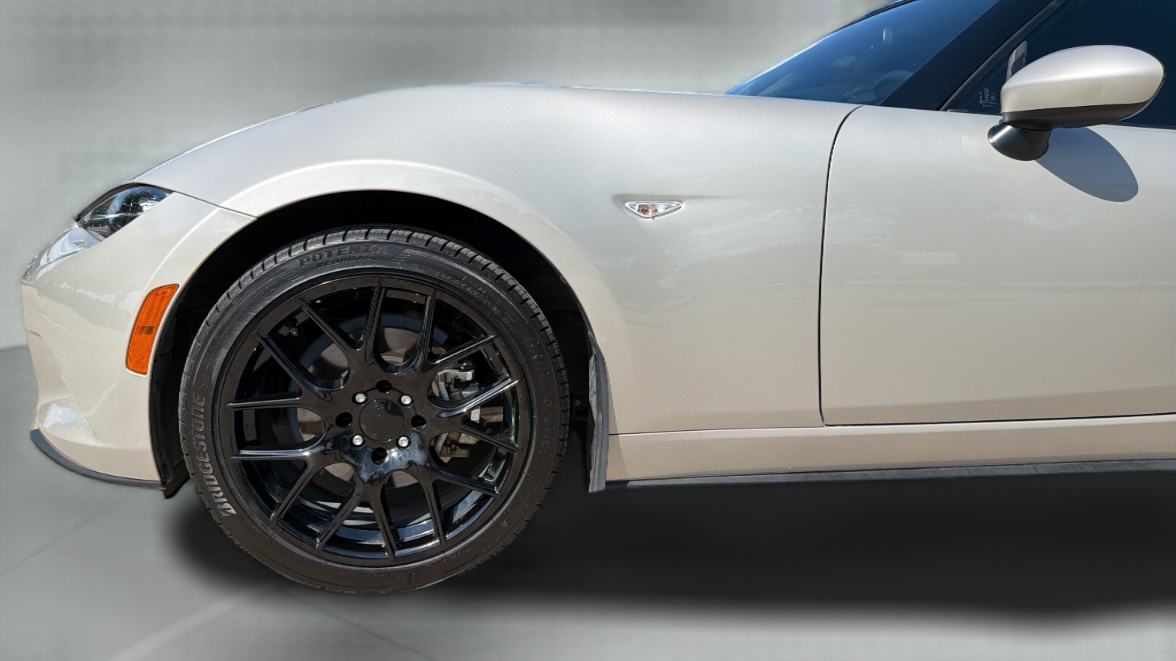 Used 2023 MAZDA MX-5 Miata Grand Touring RWD image 26