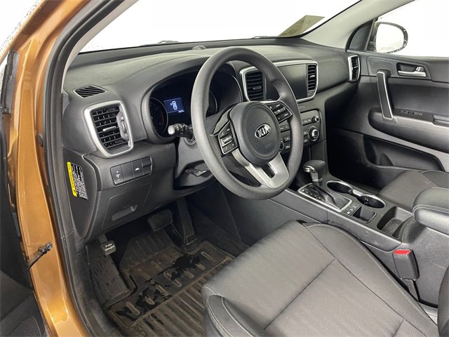 Used 2020 Kia Sportage LX image 3