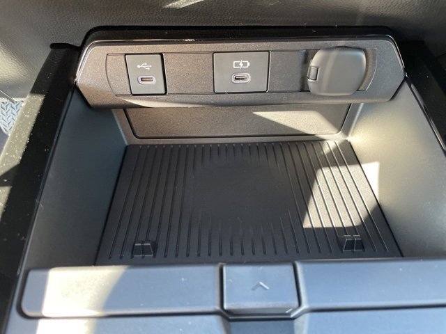 New 2026 Toyota Prius Plug-In Hybrid image 25