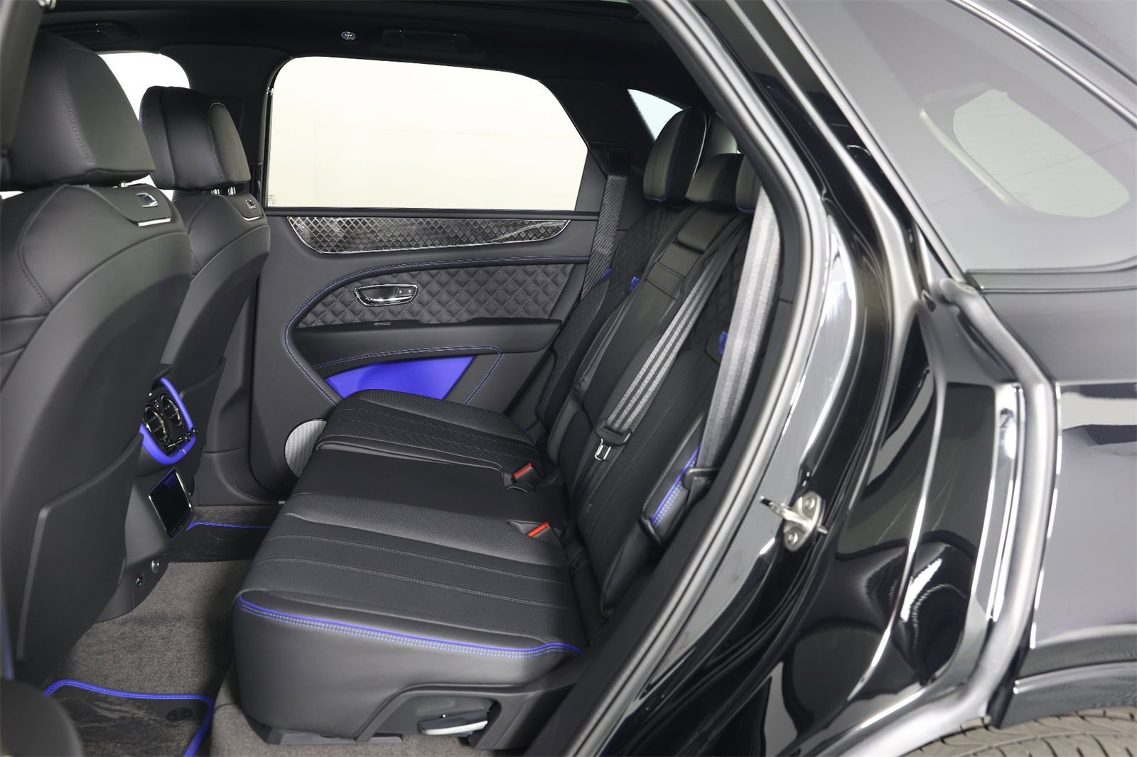 New 2025 Bentley Bentayga image 29