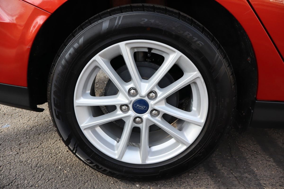 Used 2018 Ford Focus SE image 43