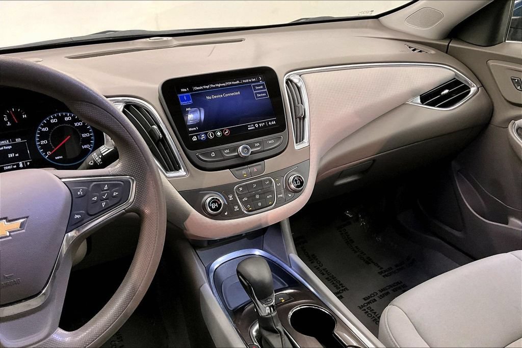 Used 2021 Chevrolet Malibu LT FWD image 5