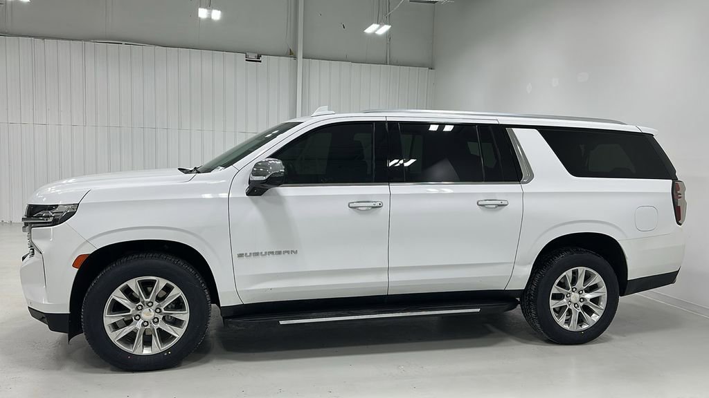 Used 2023 Chevrolet Suburban Premier image 3