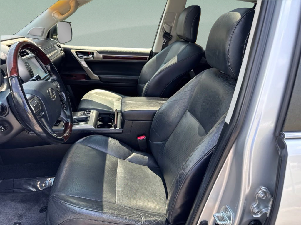 Used 2018 Lexus GX 460 Premium w/ Premium Package AWD/4WD image 10