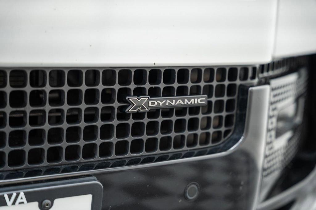 Used 2023 Land Rover Defender 130 X-Dynamic SE image 13